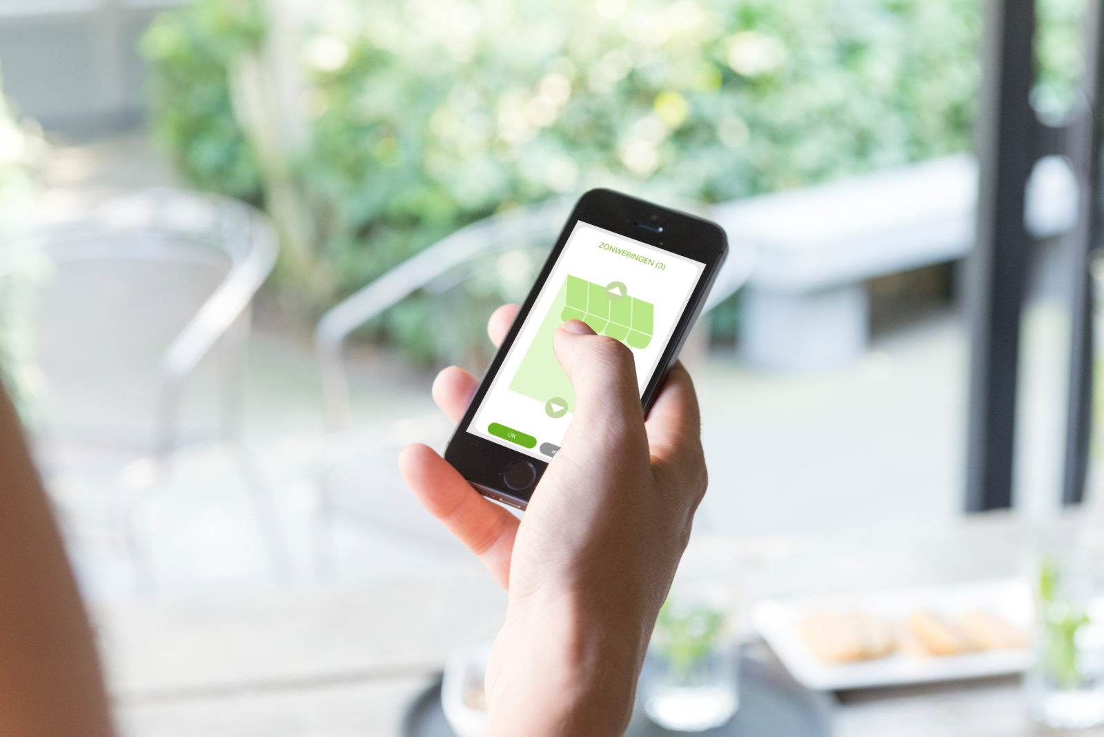 Somfy-IO-terrasscherm