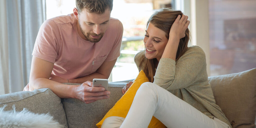 bediening-smartphone-vouw-en-schuifluik-zonwering