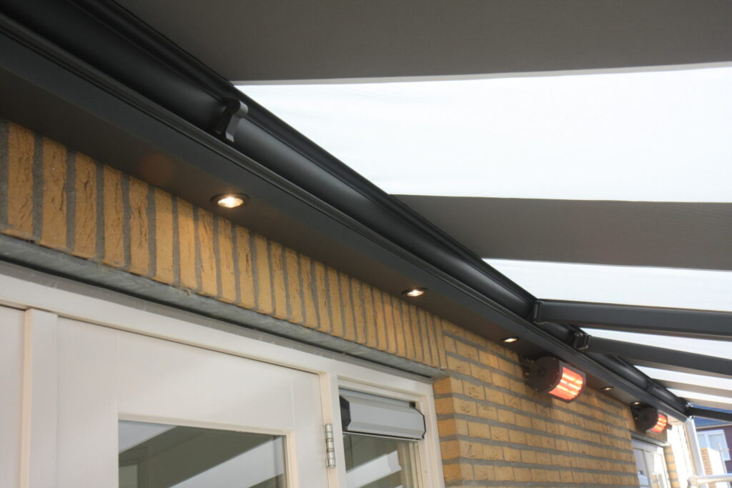 zelf-samenstellen-knikarmscherm-zonwering-suncircle-2-1024x683