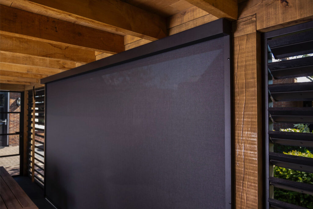 Ritsscreens-zonwering-overkapping-SunCircle-03-1536x1024