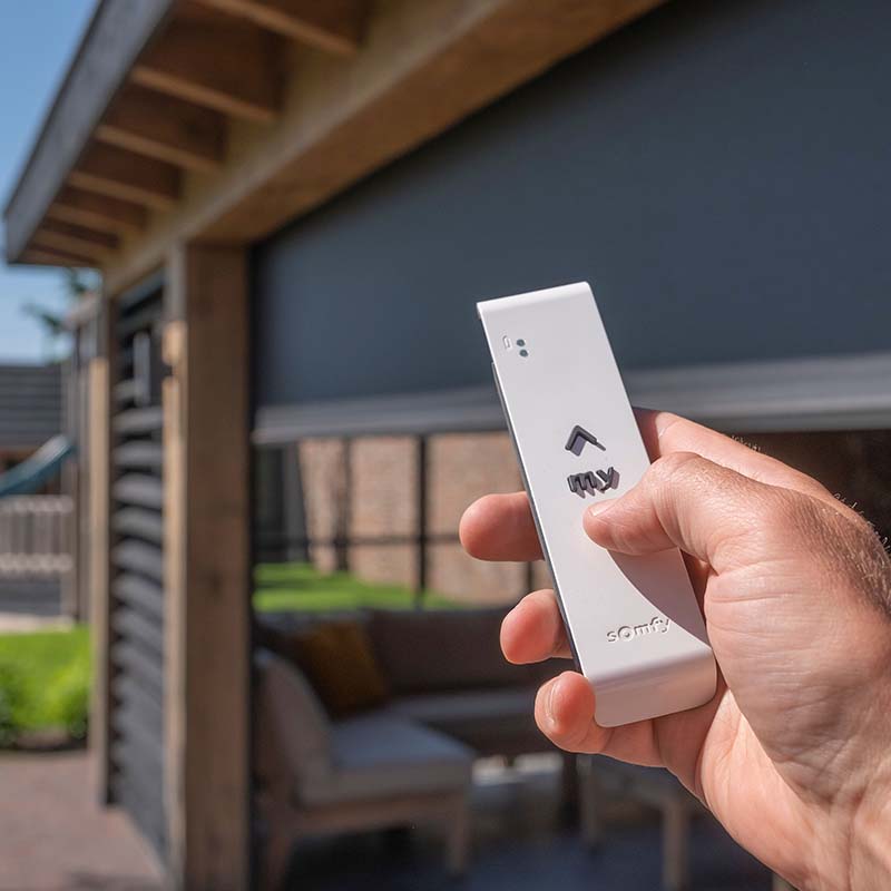 zonwering-buiten-suncircle-bediening